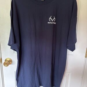 Realtree Men's Navy Blue T-Shirt